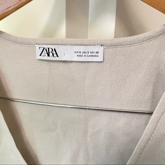 ZARA Gray Plunge Tie Front Knit Crop Top - Picture 5 of 6